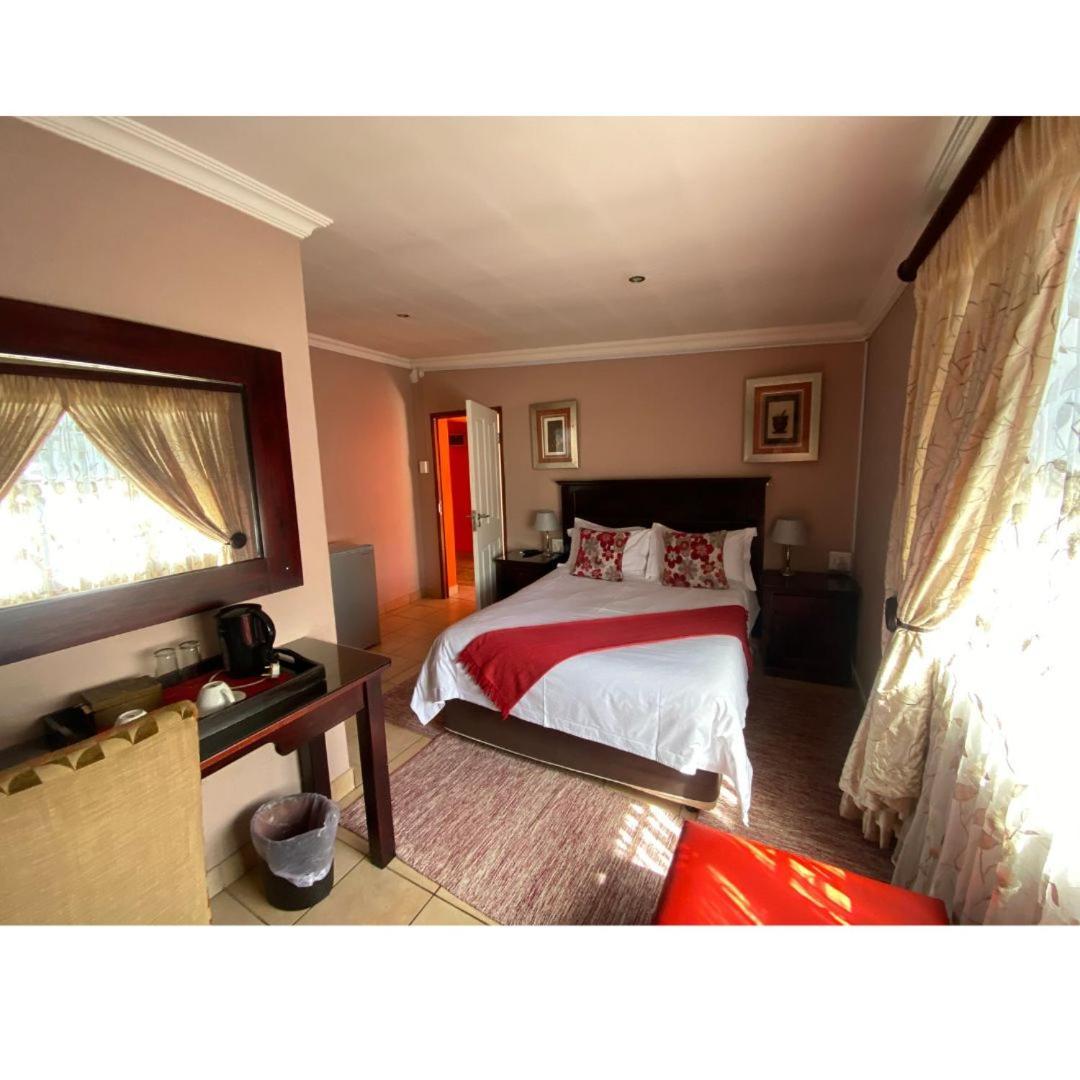 Madlula'S Guesthouse ปีเตอร์มาริตซ์เบิร์ก ภายนอก รูปภาพ