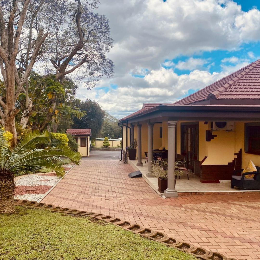 Madlula'S Guesthouse ปีเตอร์มาริตซ์เบิร์ก ภายนอก รูปภาพ